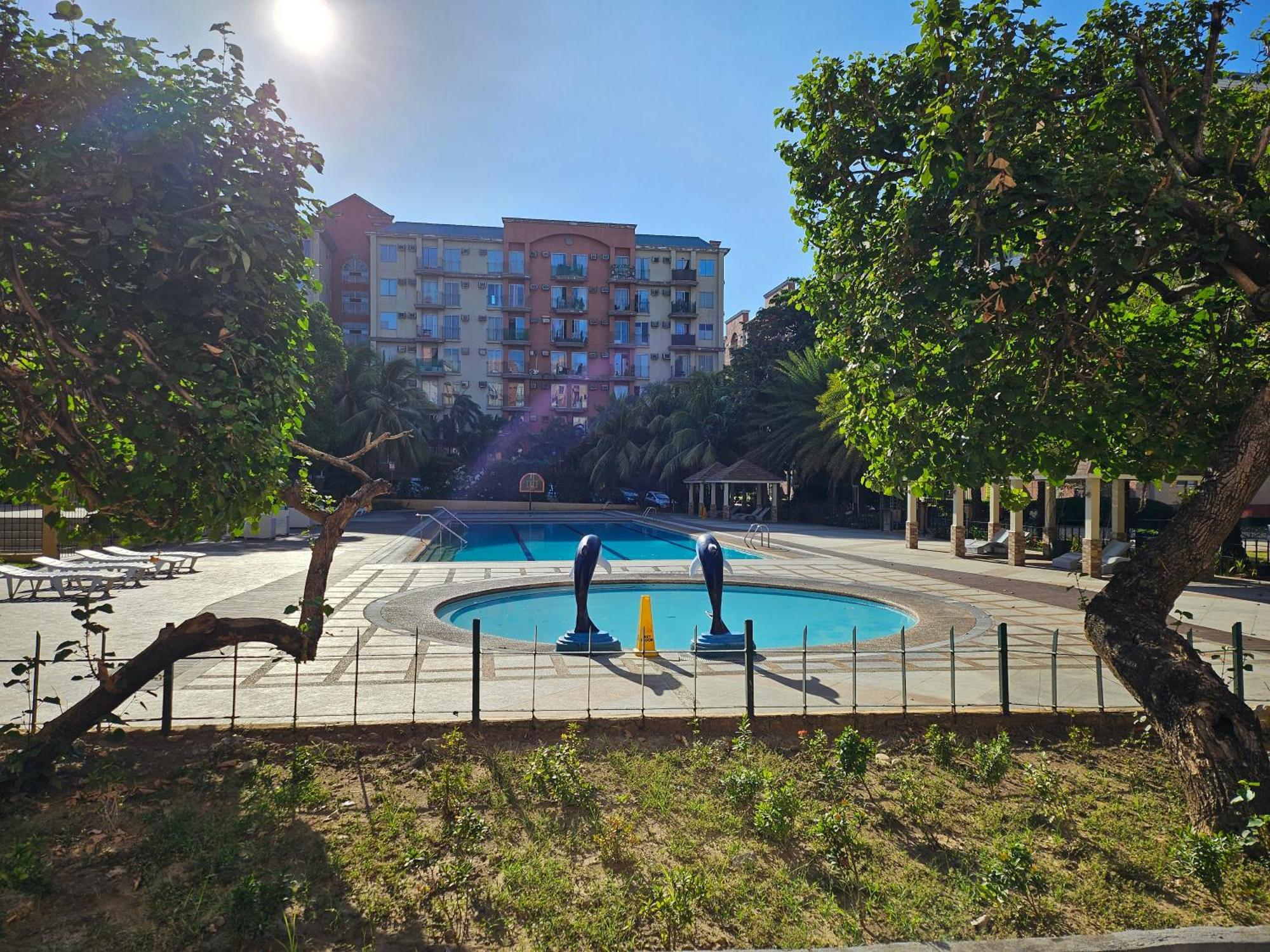 Cozy 2Br Staycation With Balcony Chateau Elysee For 4-6 Pax Paranaque City 외부 사진