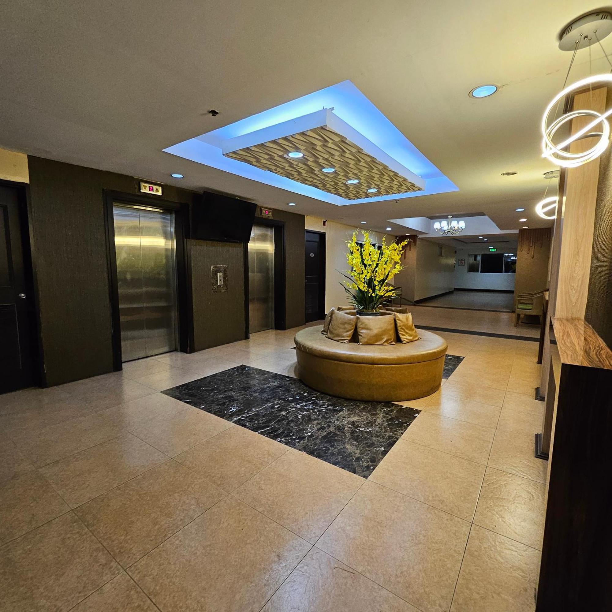 Cozy 2Br Staycation With Balcony Chateau Elysee For 4-6 Pax Paranaque City 외부 사진