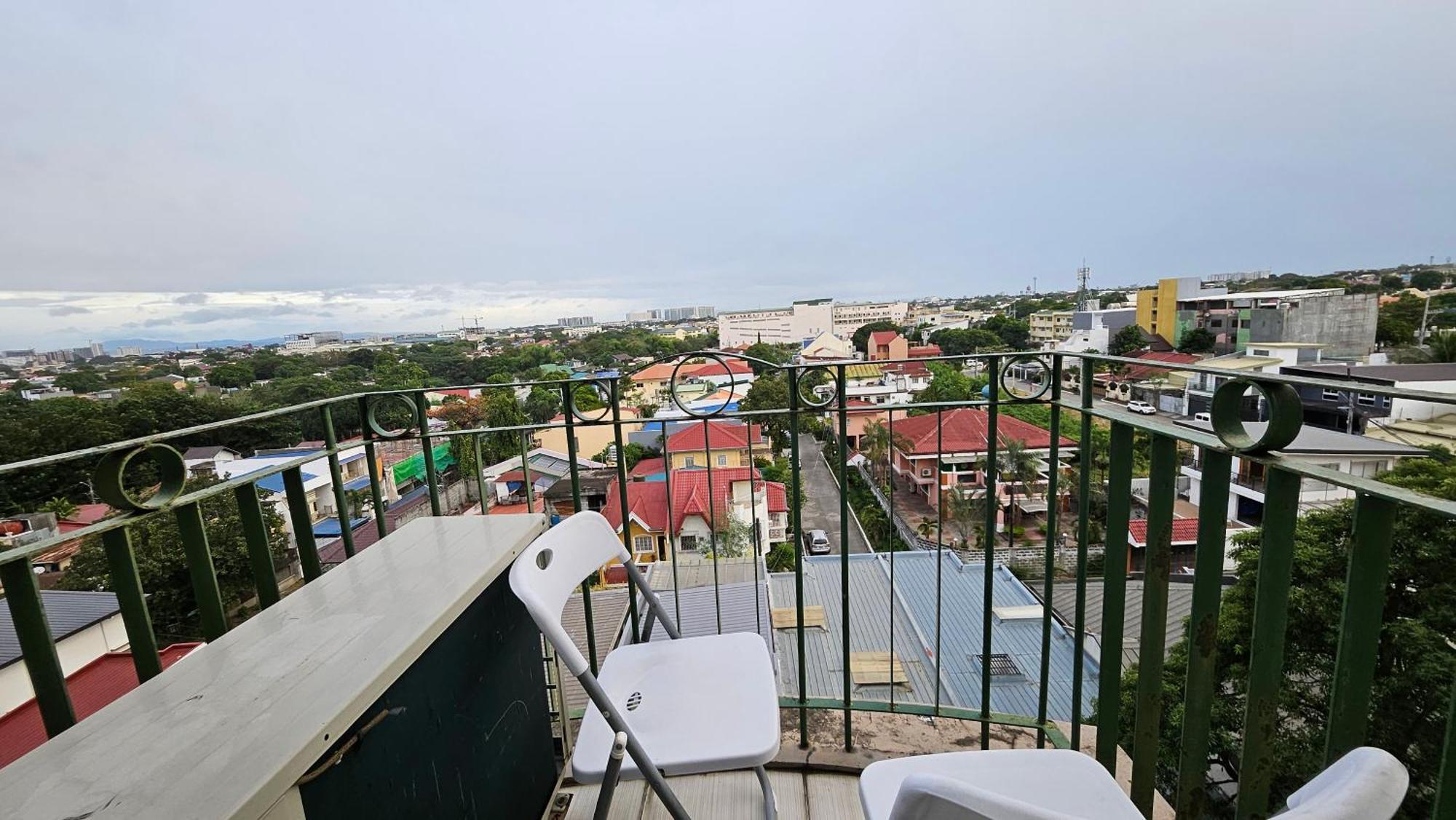Cozy 2Br Staycation With Balcony Chateau Elysee For 4-6 Pax Paranaque City 외부 사진