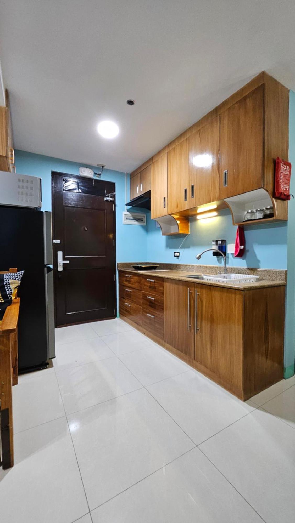 Cozy 2Br Staycation With Balcony Chateau Elysee For 4-6 Pax Paranaque City 외부 사진